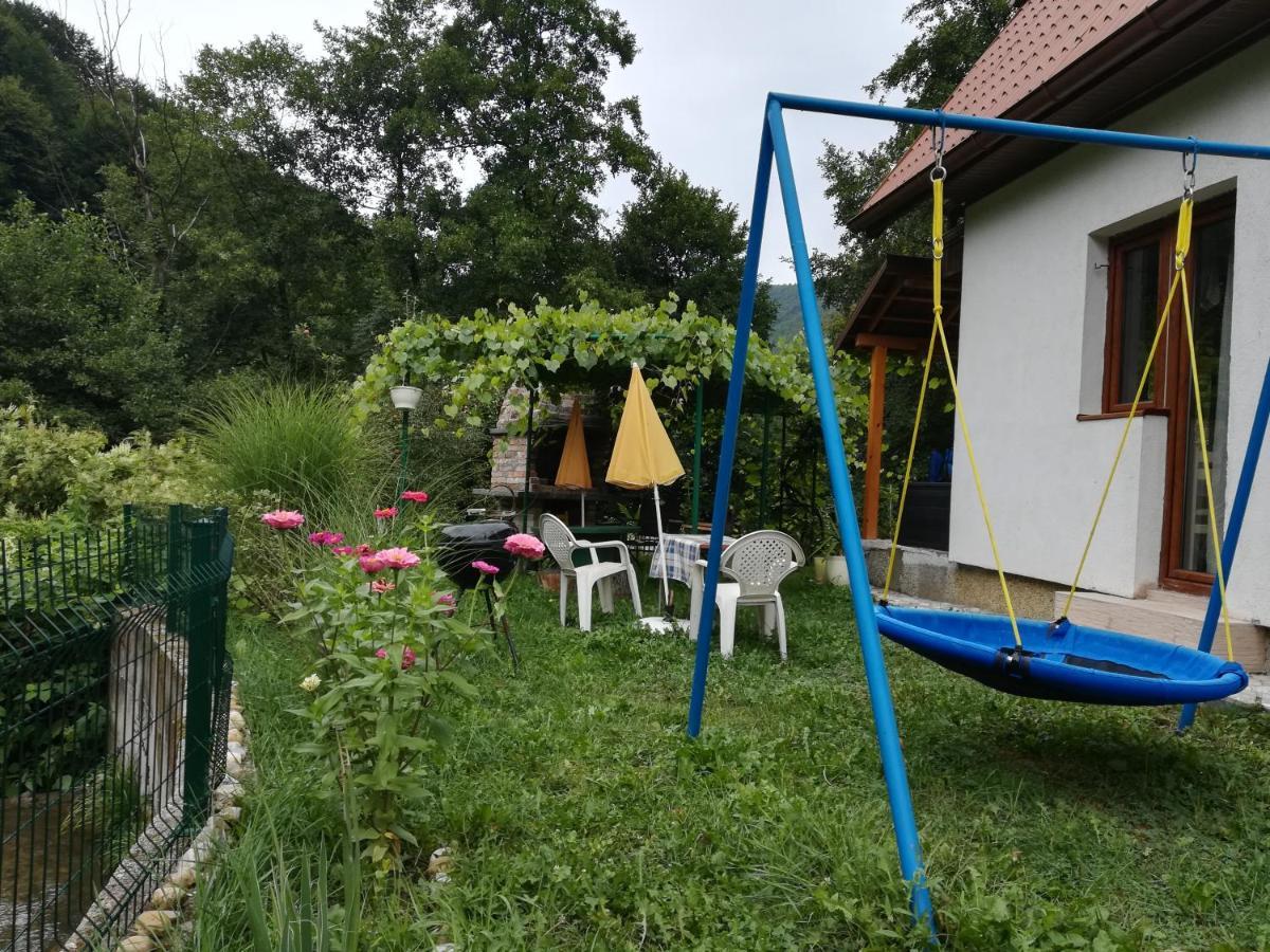 Cottage Forest Stream Visoko Εξωτερικό φωτογραφία